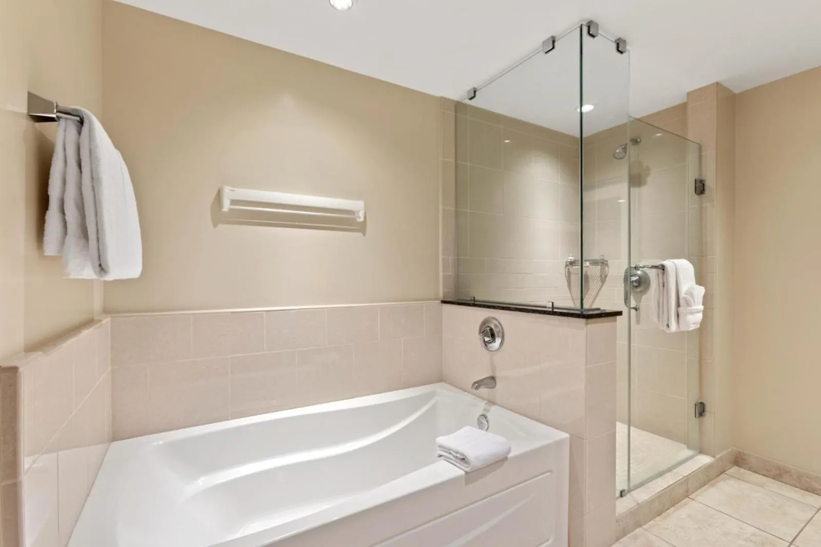 Kbm Resorts Free Car Honua Kai Konea Hkk-112 Rare Ground Floor 14 Ft Ceilings Kaanapali